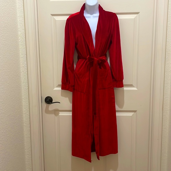 Other - Red Velvet Puff Sleeve Robe With Tie